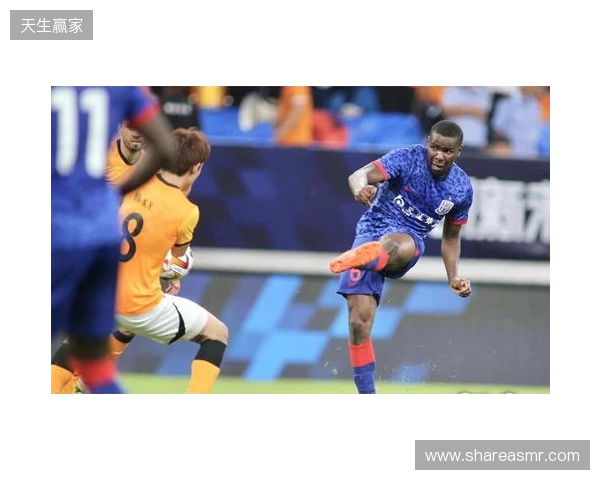 半场-上海申花0-0青岛海牛 拉唐头球造险牟鹏飞精彩三连扑